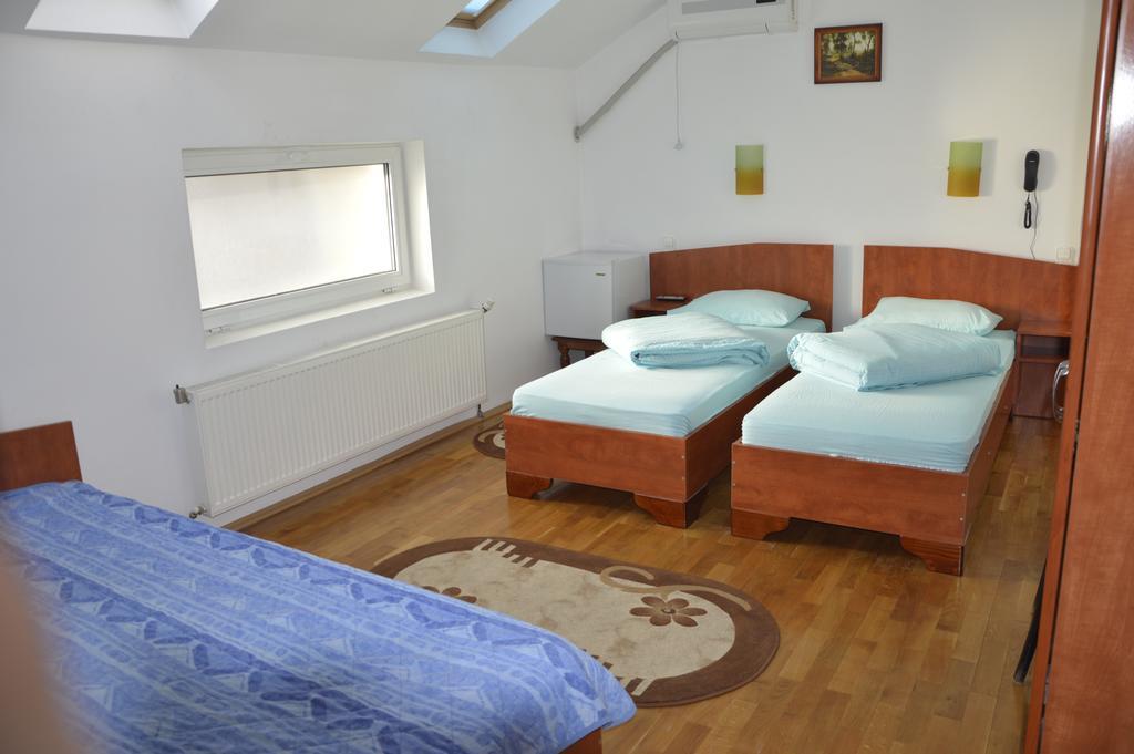 Motel Buti Sighetu Marmaţiei Quarto foto